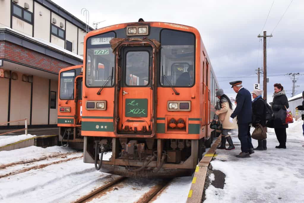 Tsugaru Tetsudo (津軽鉄道) – kolej Tsugaru