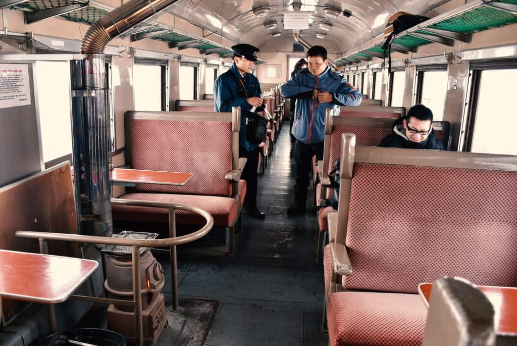 Tsugaru Tetsudo (津軽鉄道) – kolej Tsugaru