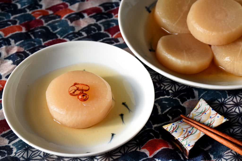 Daikon no Nimono (大根の煮物) – duszona rzodkiew daikon