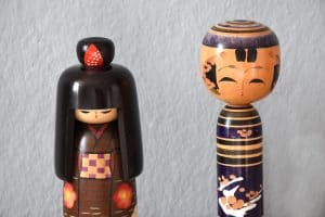 Kokeshi (小芥子) – drewniane laleczki z regionu Tōhoku